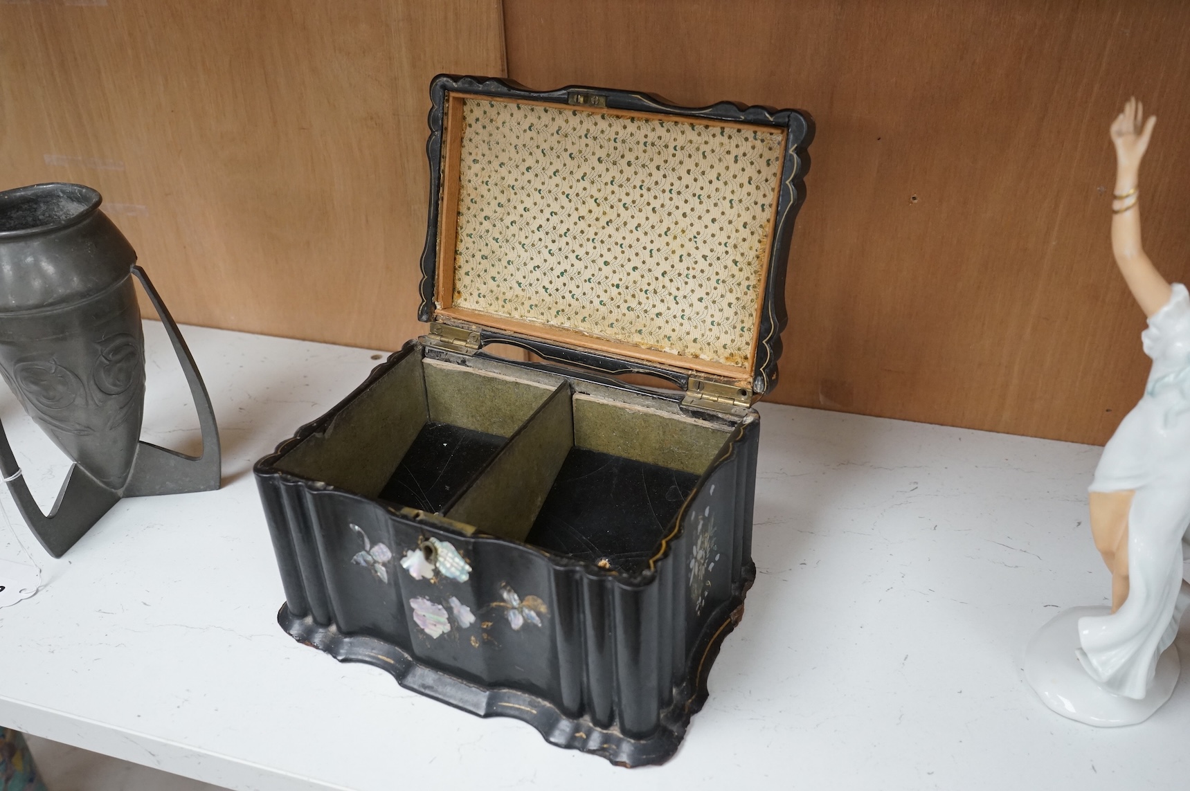 A Victorian Jennens & Bettridge papier mache tea caddy with abalone inlay, 21cm wide